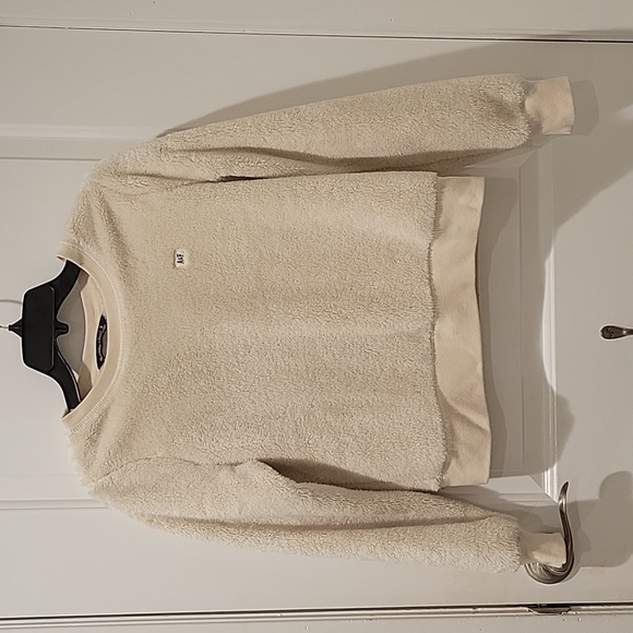 Abercrombie & Fitch Tops - Abercrombie and Fitch, faux fur sweatshirt